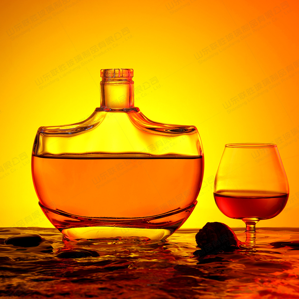 Custom Logo Glass Water Juice Wine Bottle Healthy Lead-free Glass Base Material Glass