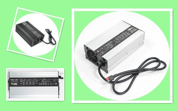 Intelligent 14V 25A AGM Racing Battery Charger With Mounting Feet And Clips