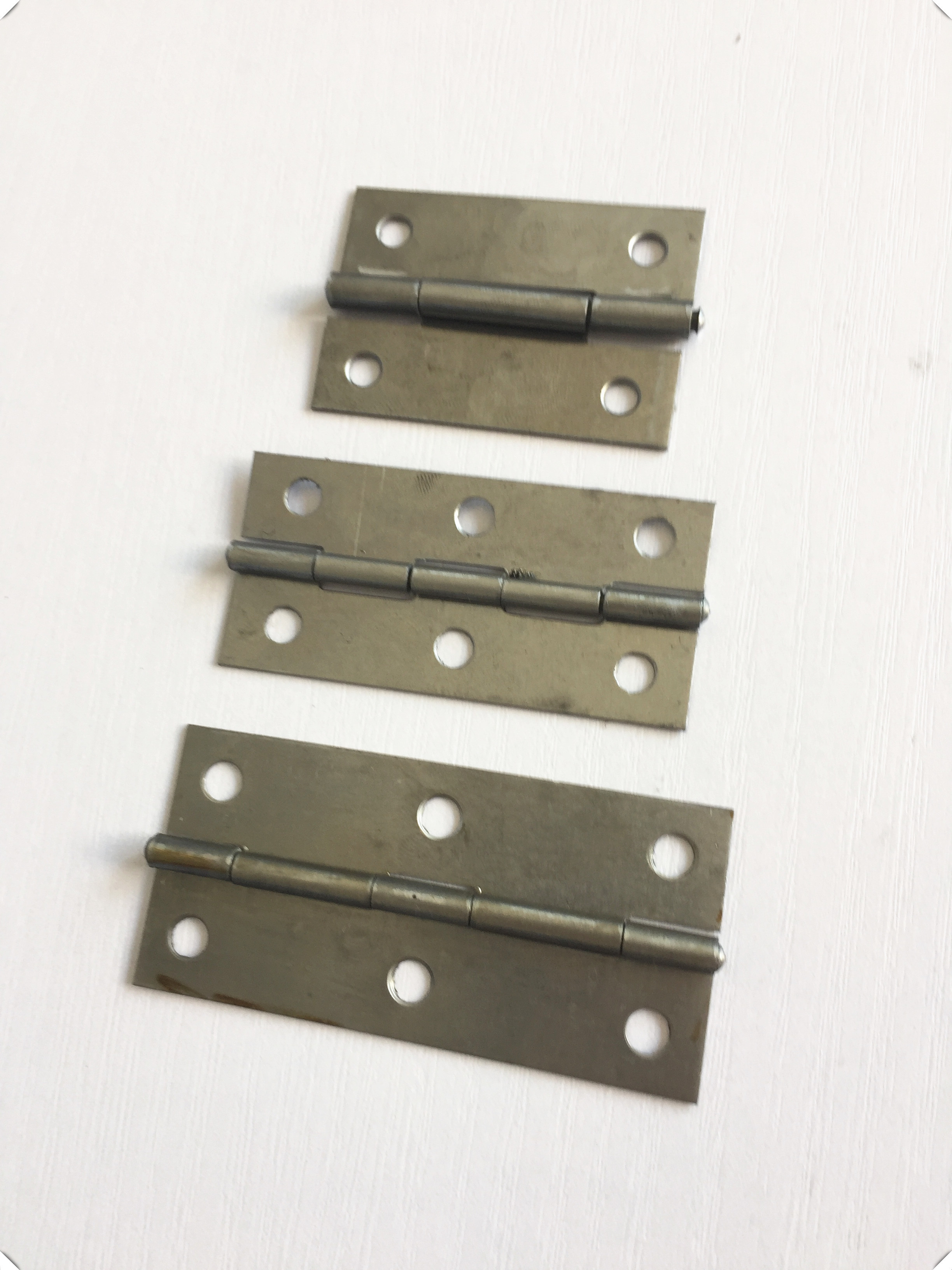 Anti - Rust Oil Painting Metal Door Hinges Small Size Bright Color High Performance