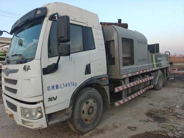 Zoomlion truck - mounted concrete pump truck inventory direct sale limited time