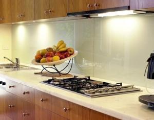 Quality Baker White Painted Glass Backsplash Maximum size 2000 mm * 6000 mm wholesale