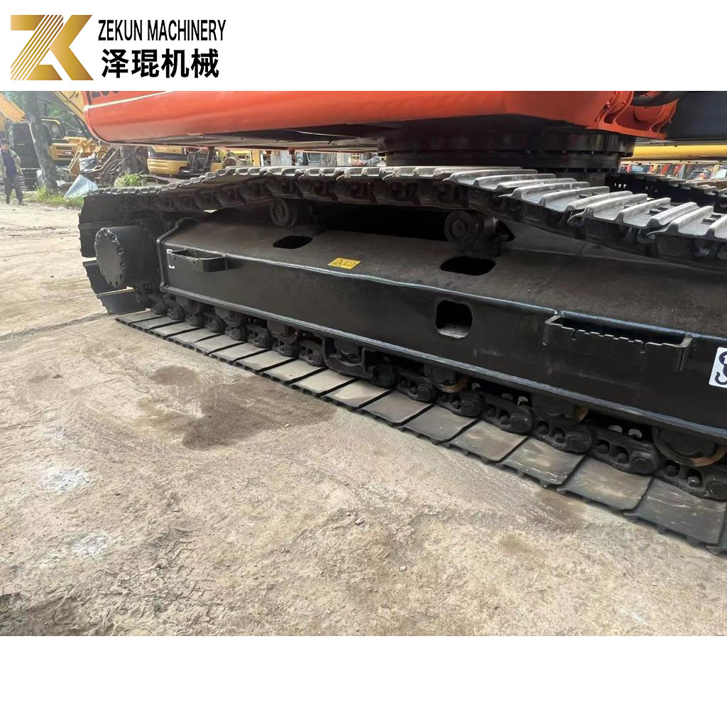 Hitachi ZX 200-6 Hydraulic Crawler Excavator With Other Hydraulic Valve