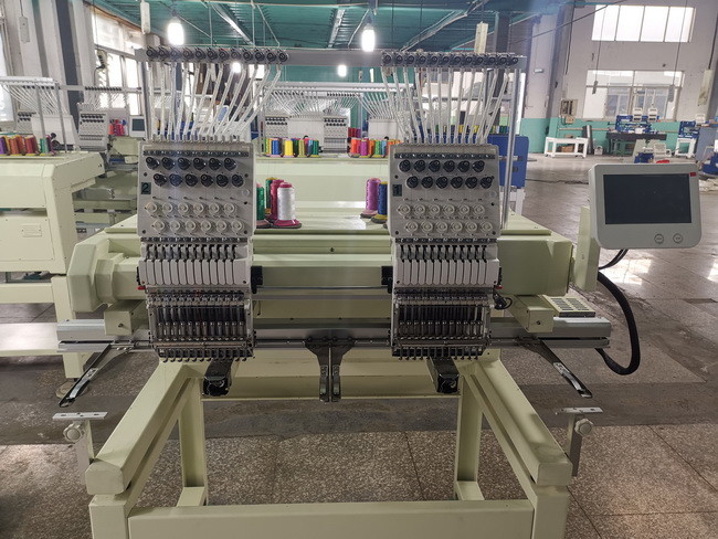Dahao 285A Computer Two Head Embroidery Machine With Table Small And Exquisite