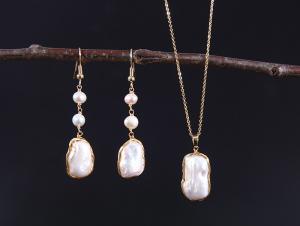 Quality Natural Baroque Pearl necklace Cultured White Baroque Pearl Glass Chain Baroque Pearl Necklace Lady Pear Jewelry Set wholesale