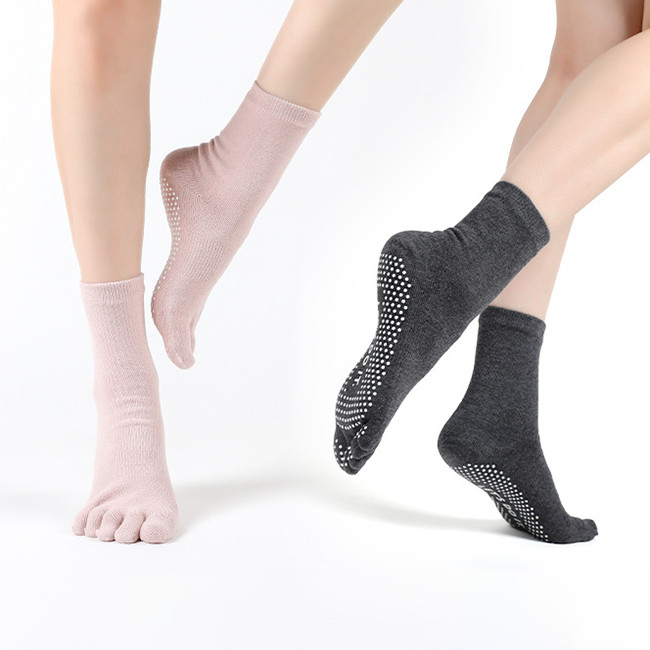 Custom Soft Cotton Non Slip Yoga Socks For Women Five Toe Grip Yoga Socks