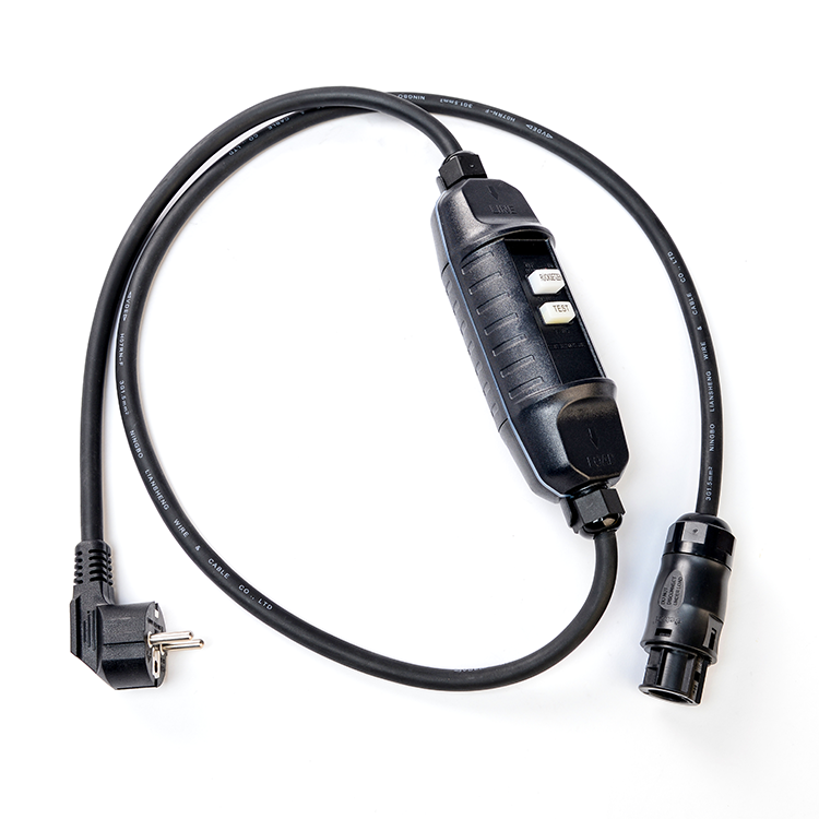 Home Voltage Rate 16A/250V Angled Schuko Plugs And Sockets With Betteri BC01 Connector