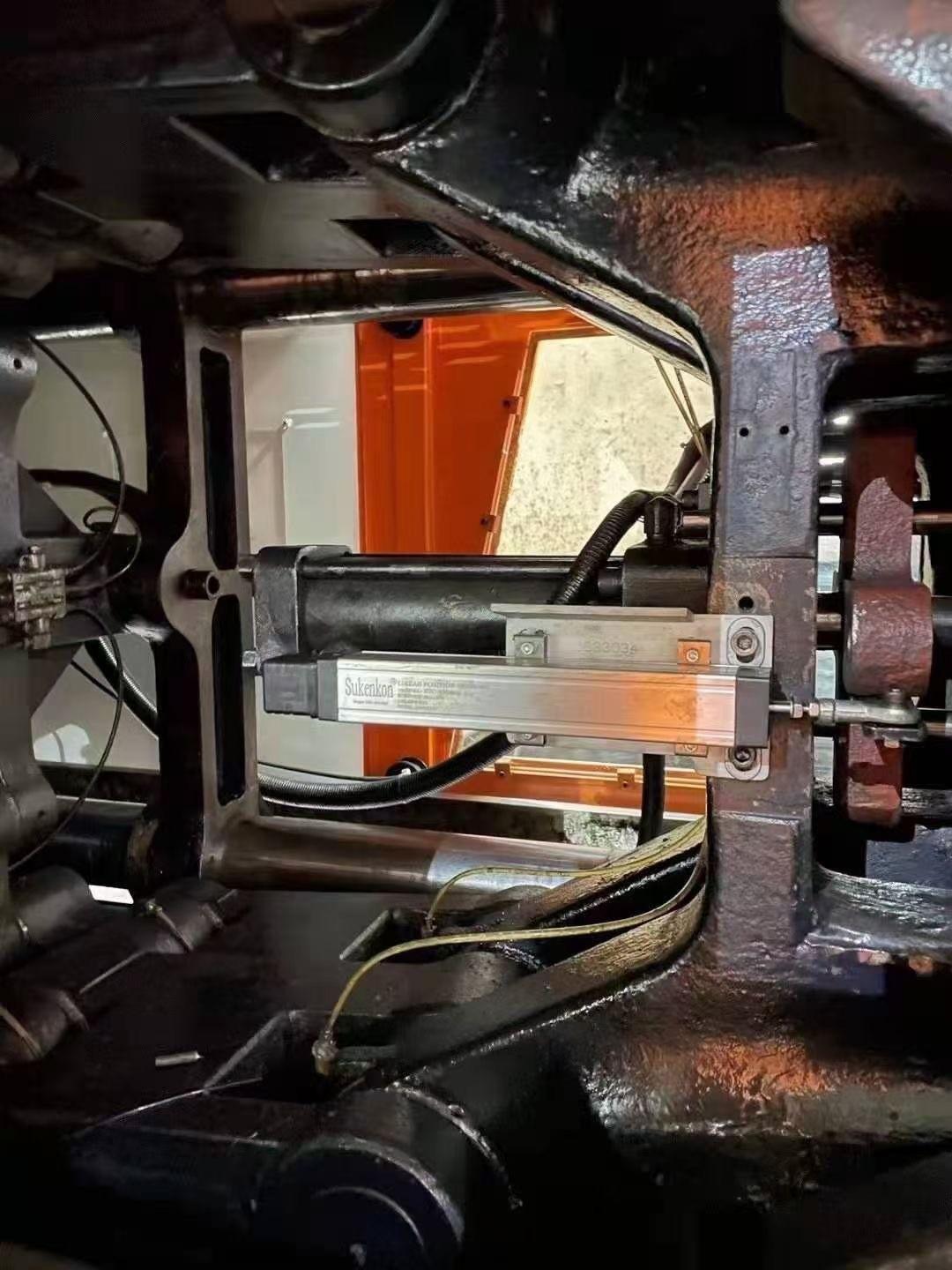 Chen Hsong 228ton Second Hand Plastic Injection Moulding Machine For Phone Case Toys