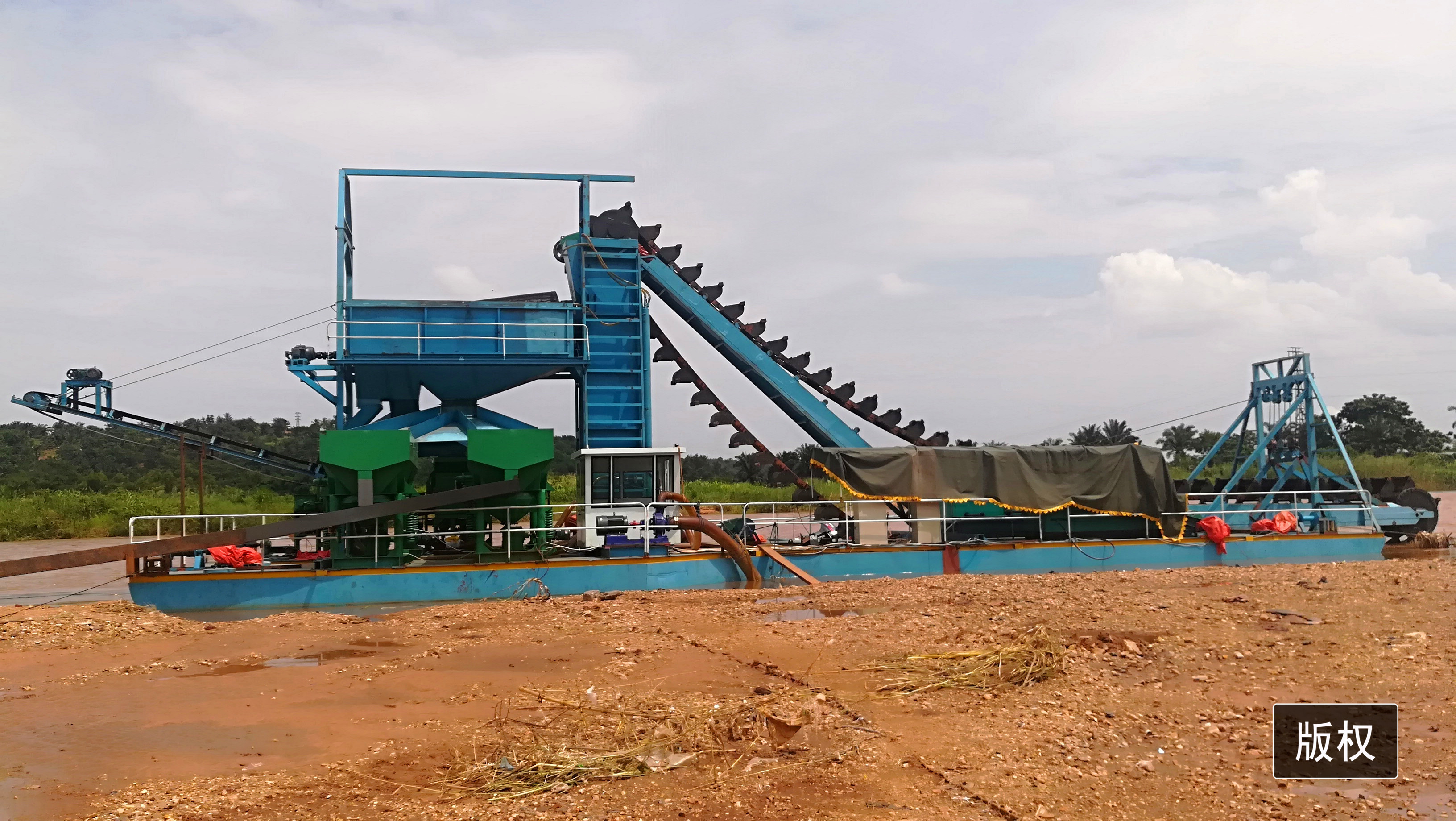 Hydraulic 200t/H 16M Bucket Chain Dredger
