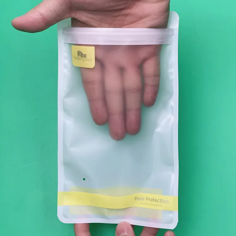 Hi-Q Custom Logo Self Seal Zipper Plastic Retail Packaging Three Side Seal Laminated Zipper Plastic Pouches