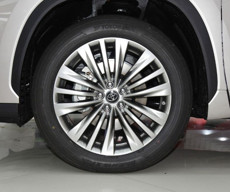 2022 Electric With Gasoline Toyota Highlander Two Engine 2.5L 4WD 5 Door 7 seats SUV