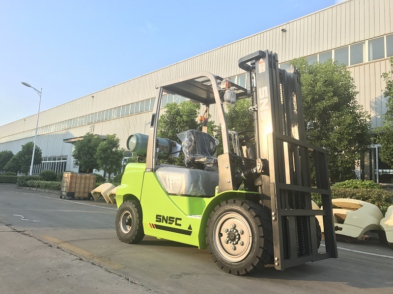 Gas LPG Gasoline Dual Fuel Forklift with Steel Bottle