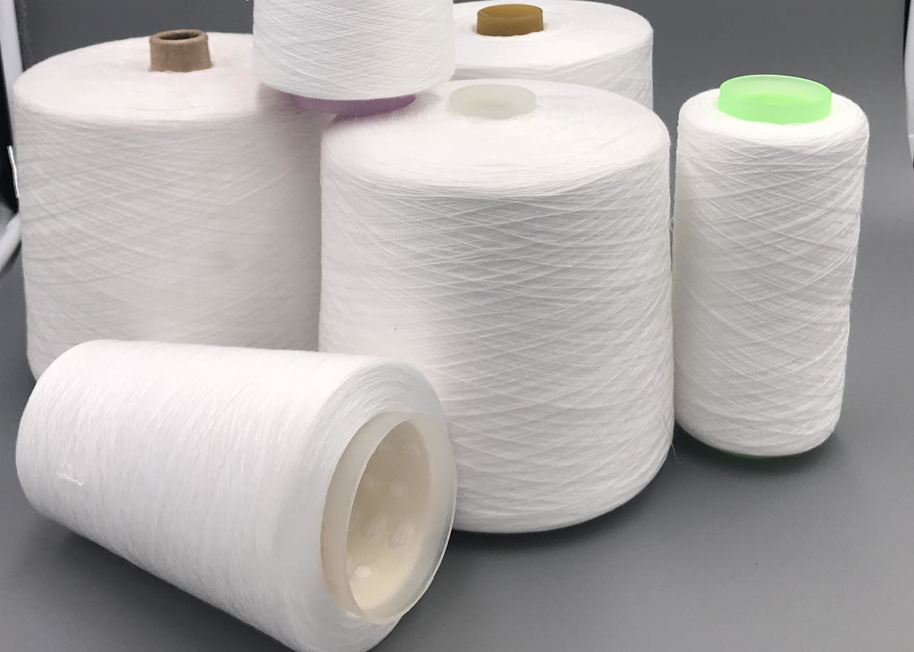 Optic White Industrial Sewing Machine Thread Moisture Resistance Bright Virgin