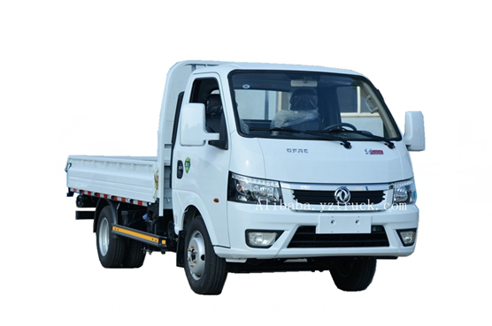Dongfeng 3.7m Cargo Box Small Transporter 2000RPM 4x2 Single Row Light Cargo Truck