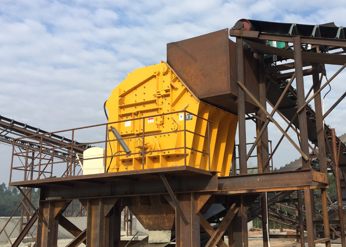 Horizontal Hydraulic Impact Crusher Machine For Mining Quarry Limestone