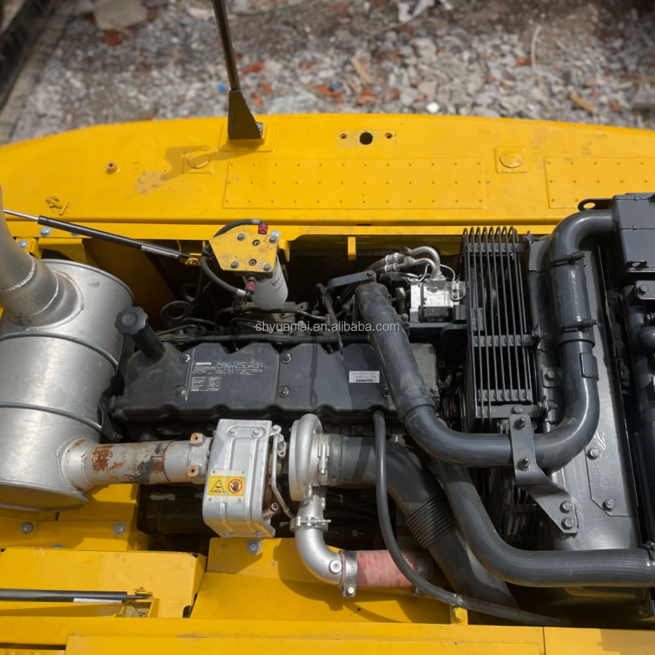 Used Komatsu PC200 Excavator 20 Tons Crawler with Original Color in Excellent Condition