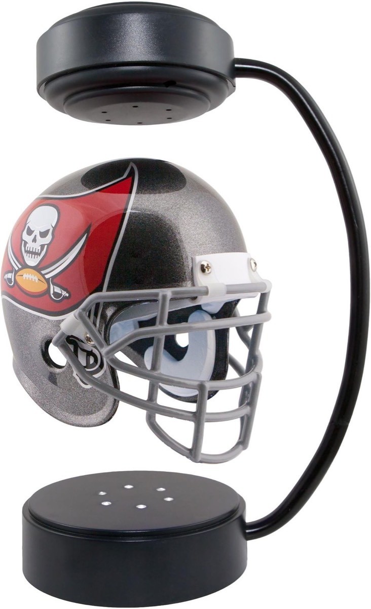 PA-0941 new magnetic levitation hover helmet ,floating sport helmet display rack