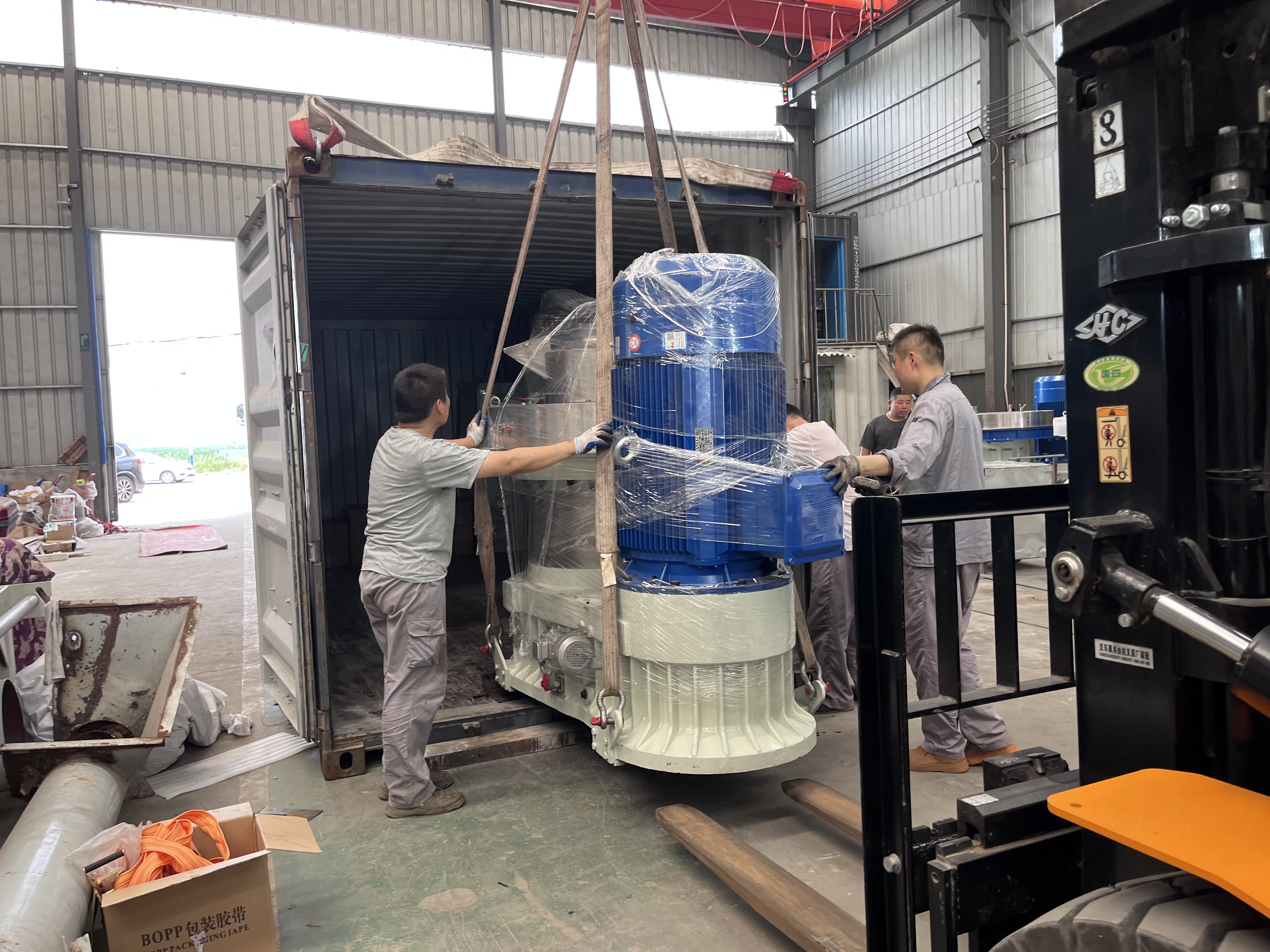 1500-2000Kg/H Pellet Machine Wood 50Hz Voltage Grass Pellet Making Machine