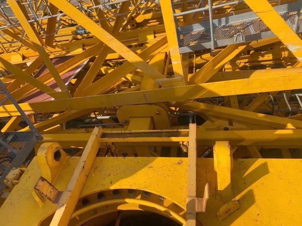 20 Years Zhonglian Tower Crane W7020-10e Tower Crane, Good Condition for Sale