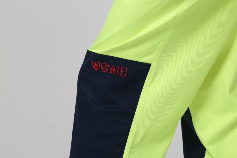 Anti Static Mens Work Pants With Reflective Stripes , EN11611 Reflective Fr Clothing
