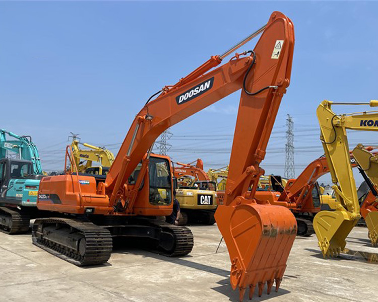 Used Earth Digger 22 Ton Doosan 220 Excavator DH220LC-7 Engine 21400 K