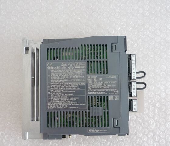 MR-J4-40A Mitsubishi Servo Amplifier Mitsubishi MR-J4 Series 400W Servo Diver 100% Original adn New