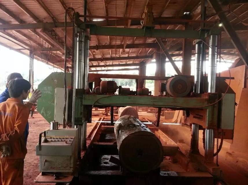 55Kw 2500mm Large Bandsaw Mill Heavy Duty Electric Bandsaw Mill