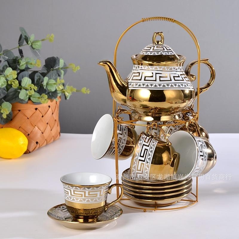 Skimmers Utensils Type Golden Design Porcelain Tea and Coffee Set with Folding Feature