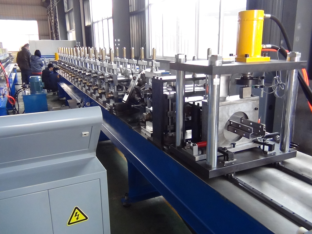 Metal Highway Guardrail Roll Forming Machine Hydraulic systems