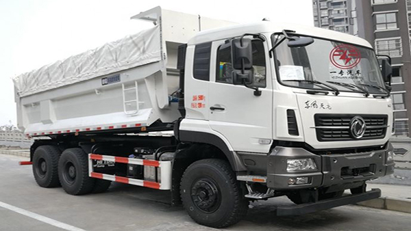 24-31 Seats Dongfeng 103KW 4X2 Passenger Car and City Bus Curb Weight 6580kg Materials