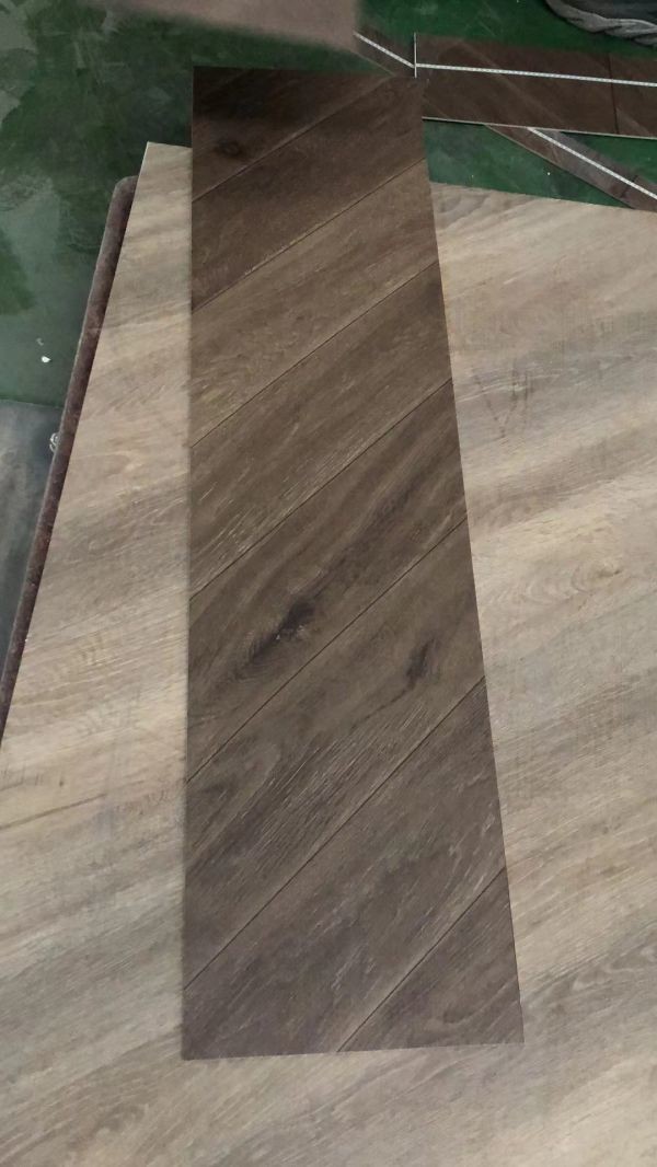 6.0mm Termite Proof SPC Herringbone Floor Easy Maintenance Vinyl Plank Flooring