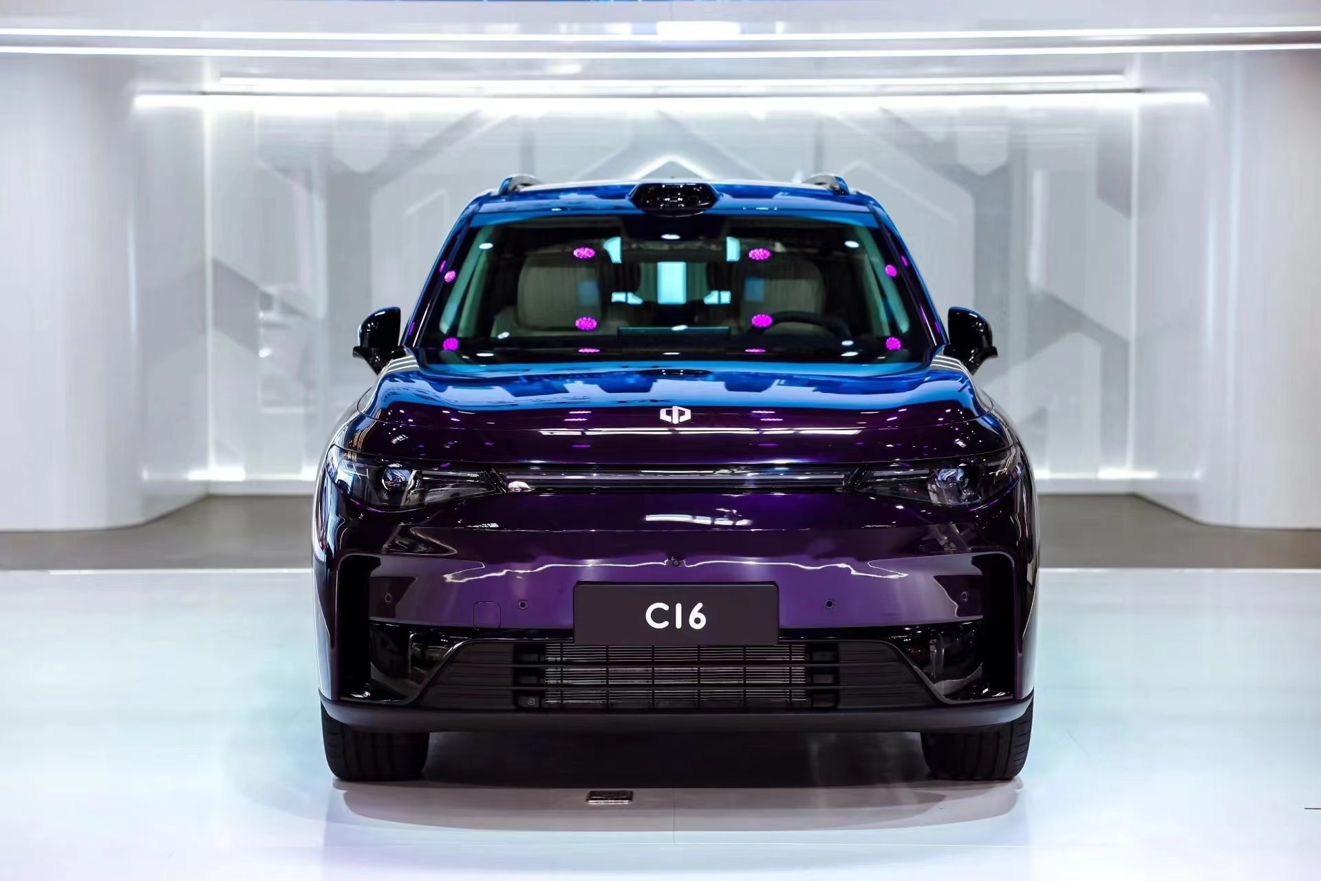 Leapmotor C16 6 Seater Medium And Large SUV with 520Km Long Range and Maximum Speed up to 170 km/h