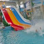 Customized Lanes Rainbow Water Slide Aqua Park Equipment Anti UV