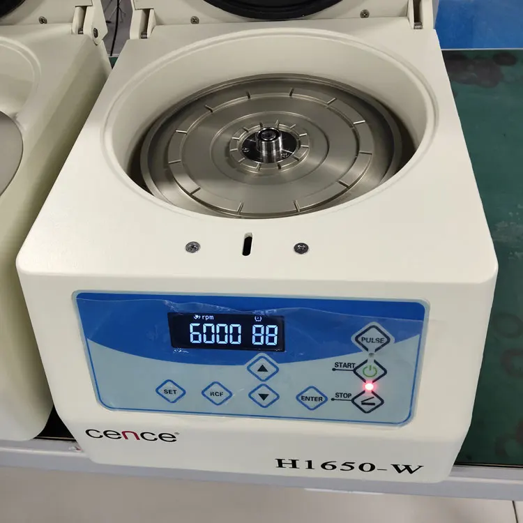 Medical Hematocrit Centrifuge Machine 12*5ml & 24 Capillaries Capacity