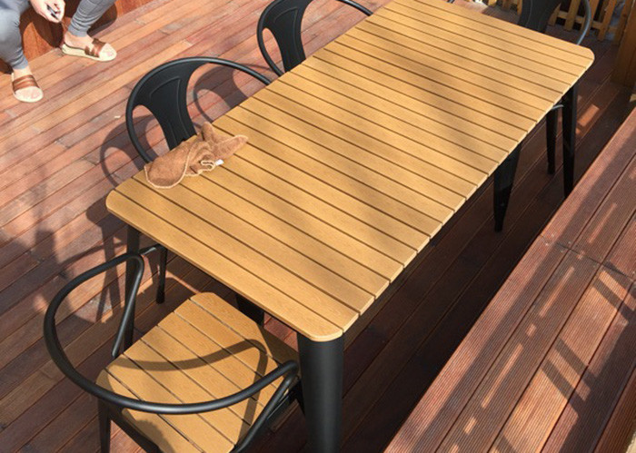 Simple Modern Solid Wooden Outdoor Furniture Balcony Table Chair Set For Leisure Cafe Bar