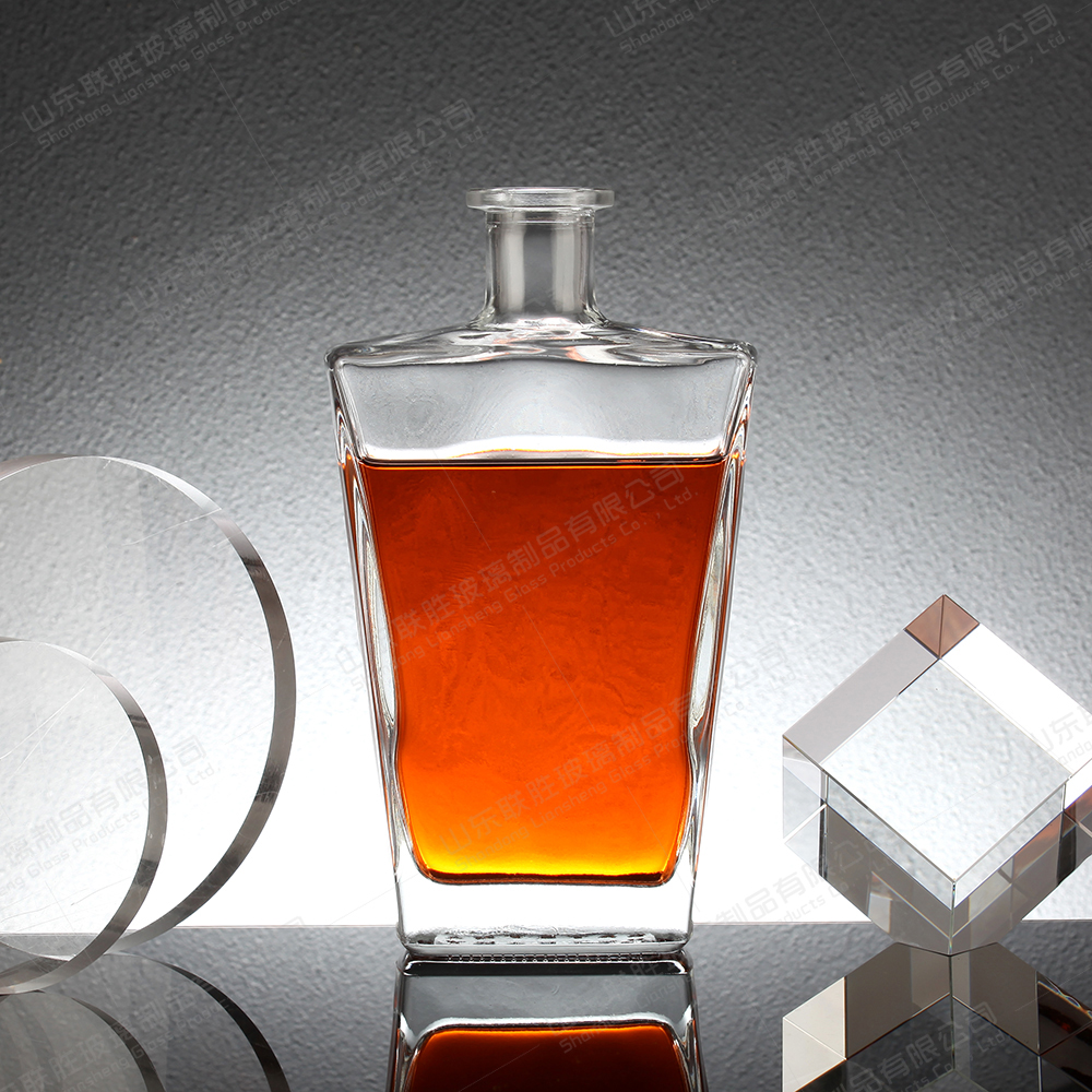 Glass Bottles for Bar Party Wedding Gifts Clear Custom Transparent XO Brandy Whiskey Liquor