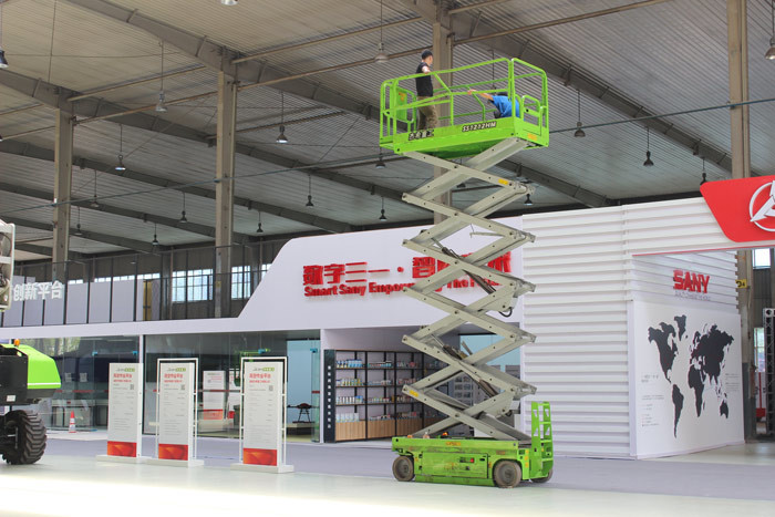 CE Certificated 11m Self Propelled Mobile Scissor Lift Platform