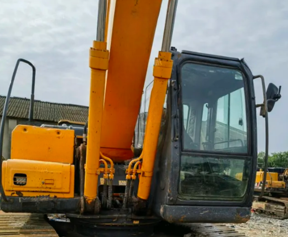 Hyundai R225 Excavator Hydraulic System Distributor Bucket Pipe for Energy Mining Needs
