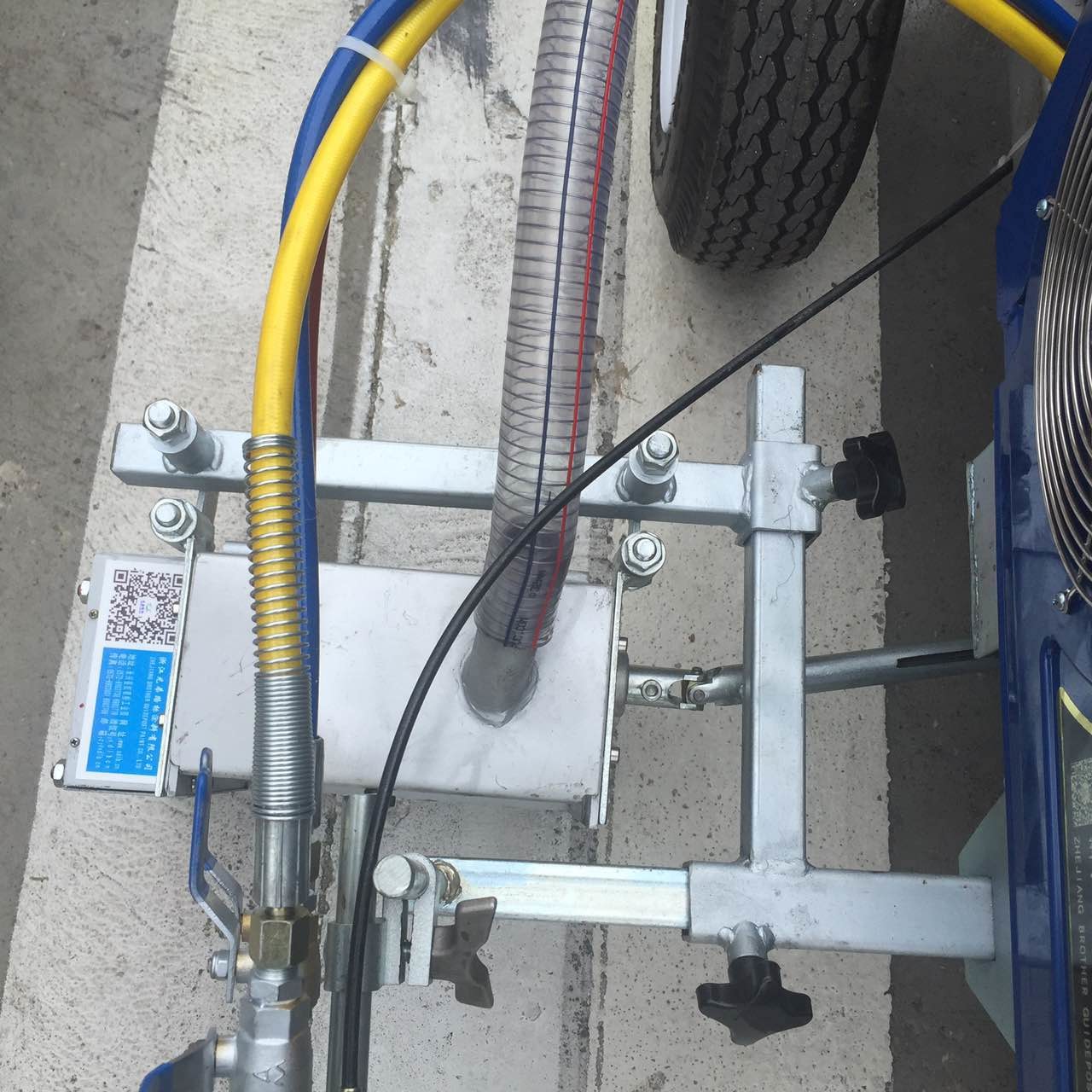 Double Pump Liquid Coating Road Marking Spray Paint Machine