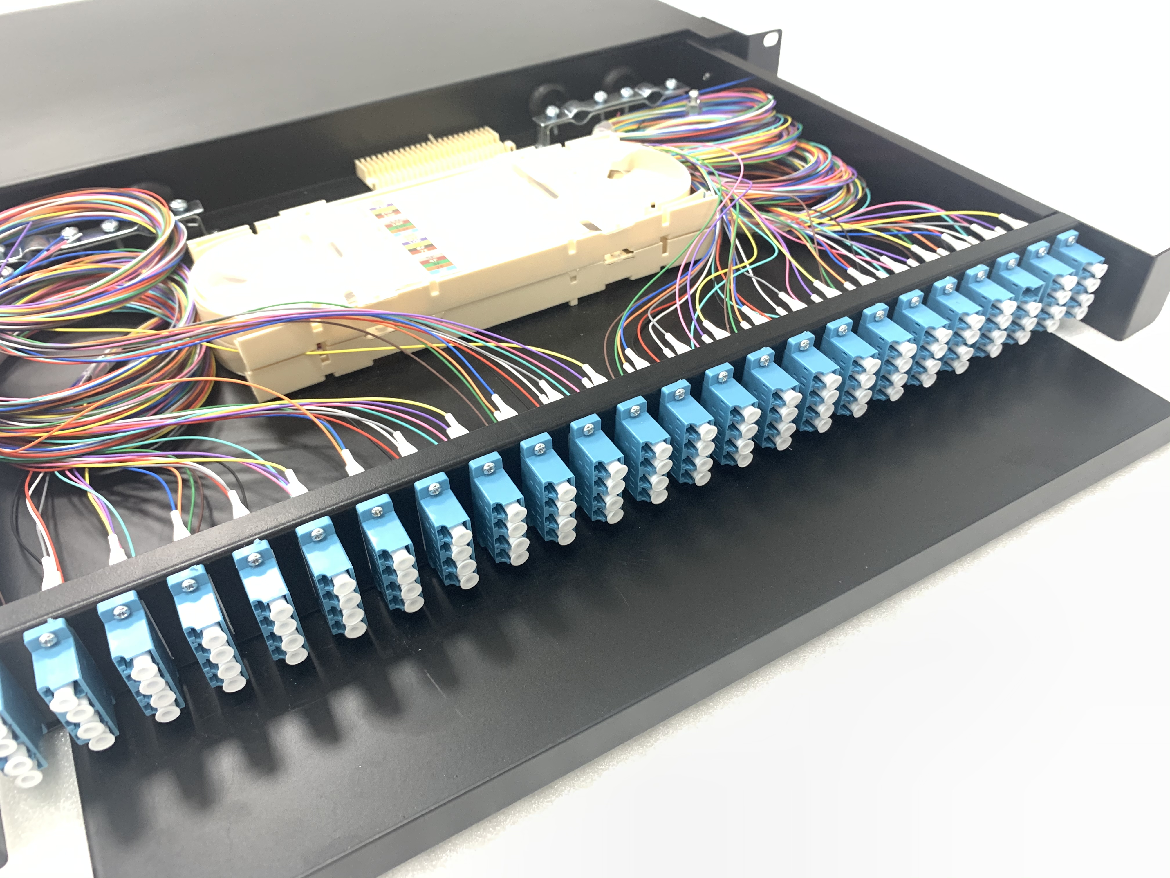 24 Port 96 Cores Rack Mounted 1U Optical Fiber Patch Panel ODF Full Loaded LC UPC Quad