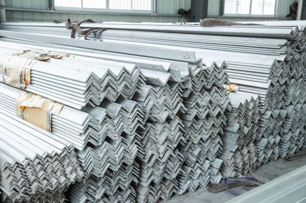 Hot Rolled Stainless Steel Angle Bar 24mm Ss400 201 304 316L For Profile