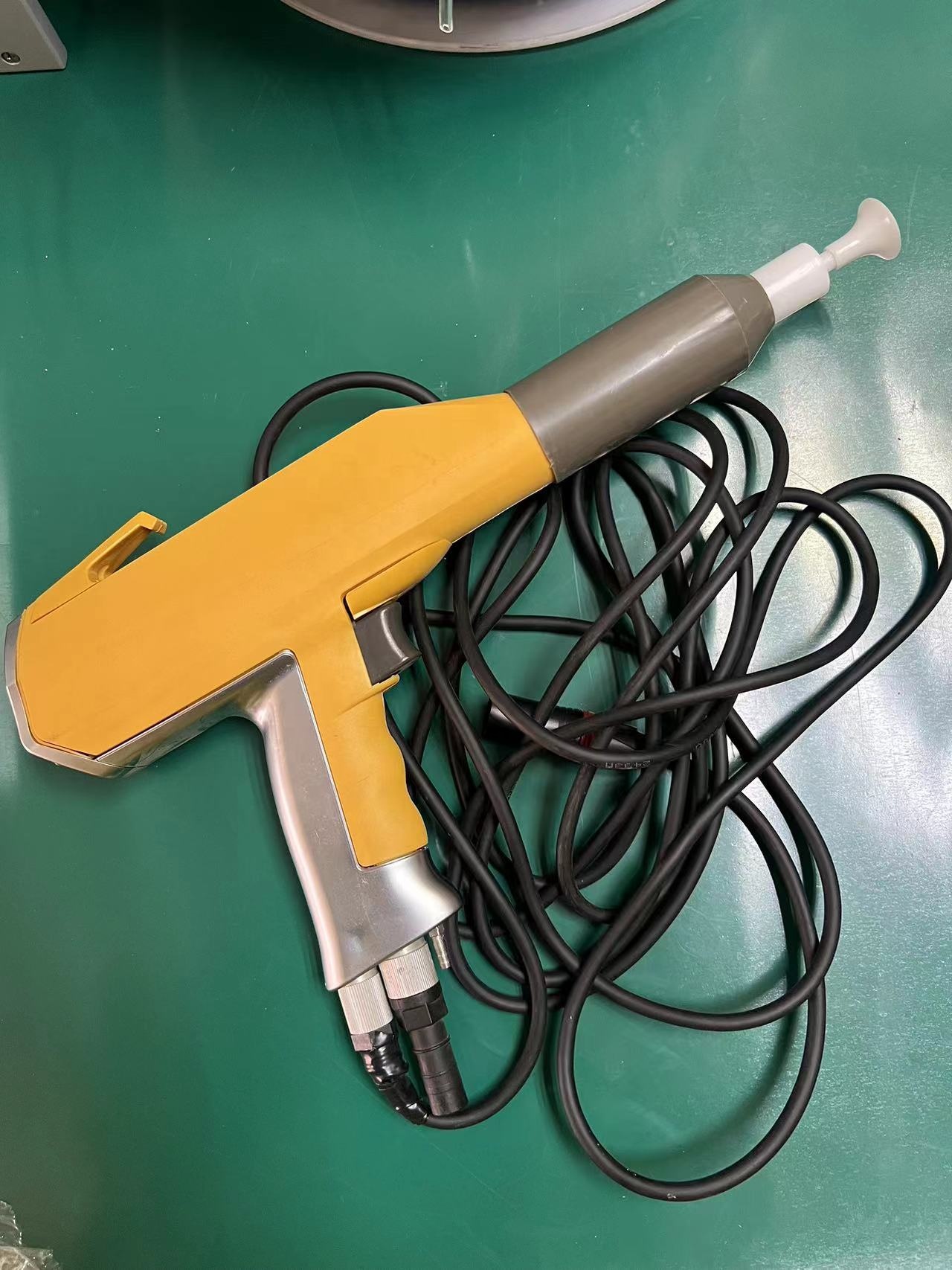 High Precision Manual Powder Coating Gun Chemical Resistant Powder Coat Paint Gun
