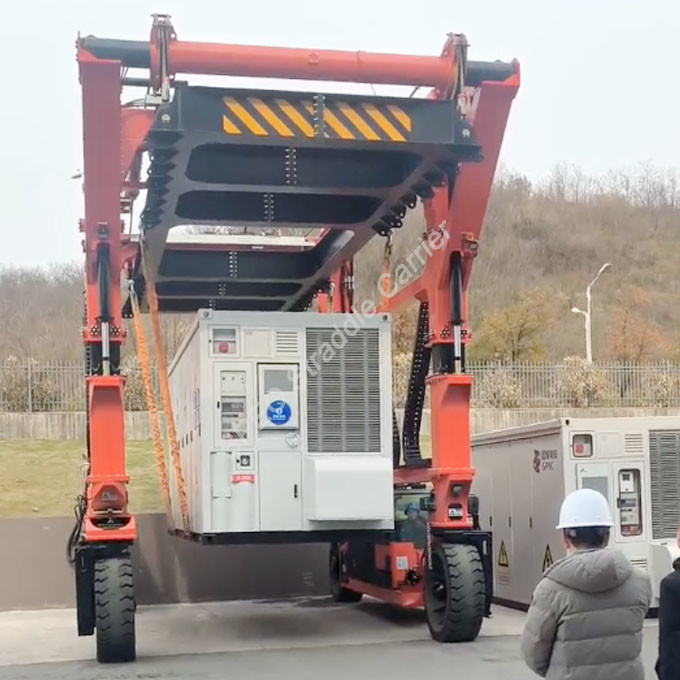 Straddle Carrier 80t