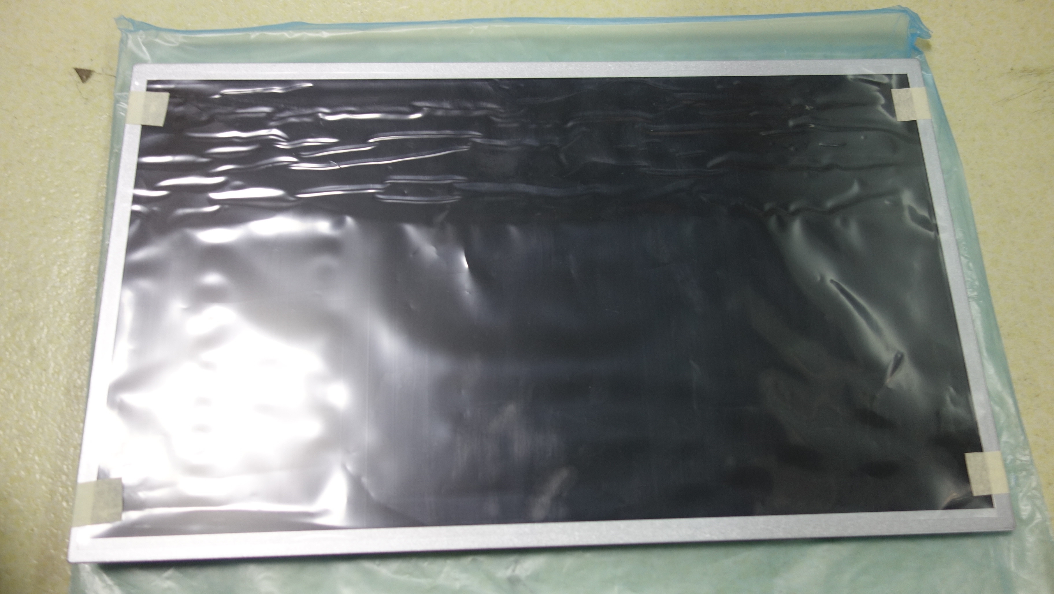Innolux G185BGE-L01 18.5" LCM 1ch Industrial LCD Panel