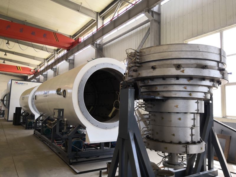 1060mm Natural Gas Pipeline Insulation Pipe Extrusion Machinery Pipe Making Machine