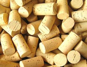 China 24x44mm or Customized Size Wine Cork Stopper & Champagne Cork with Fine Grain Nature Cork Material on sale