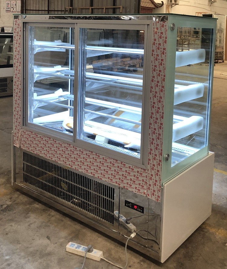 Bakery Square Glass Display Refrigerator 4ft , 4 Layers Glass Pastry Cake Showcase