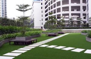 Quality 8 Year Life Artificial Grass Turf For Serene Outdoor Spaces 40mm Landscaping Synthetic Turf wholesale