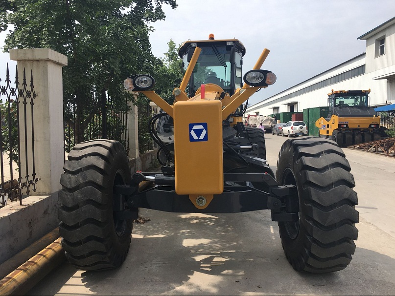 xcmg motor grader GR1803 for sale in Algeria