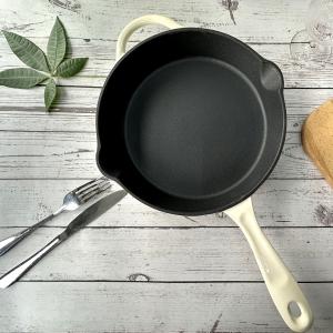 Quality Cast Iron Enamel Coated Frying Pan Non Stick Durable Black Interior wholesale