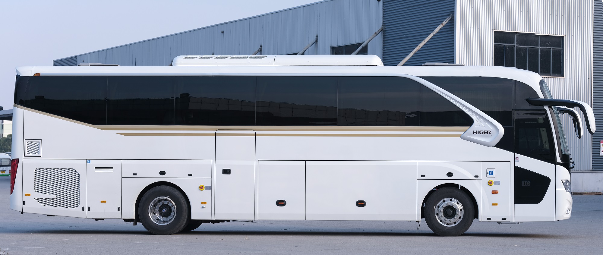 Higer Bus 12m Luxury Coach Bus with 51 1 1 Seats at Affordable